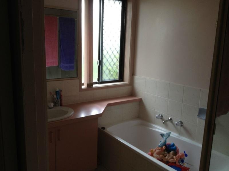 29 Earnshaw Drive, Carrum Downs VIC 3201