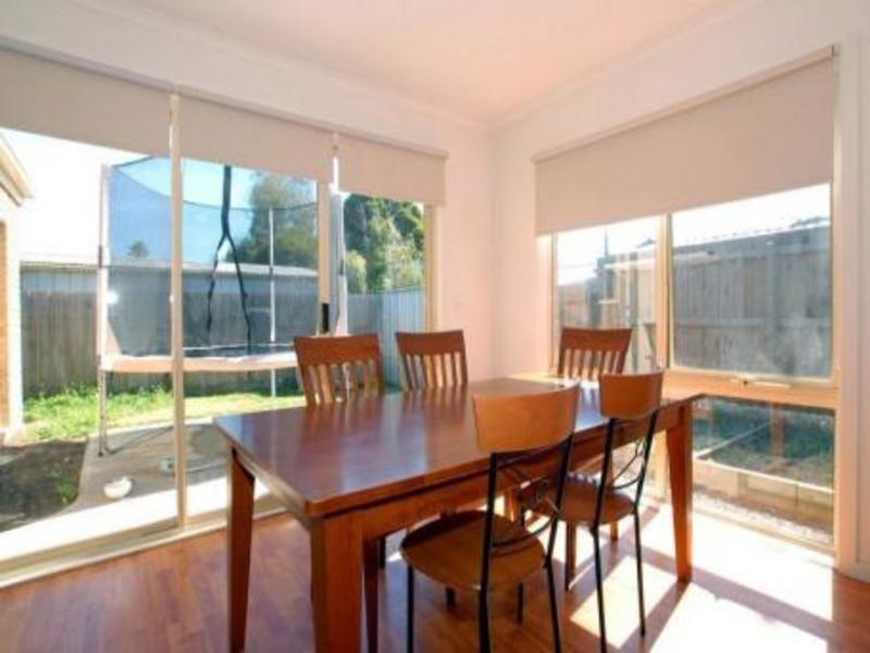 2/13 Honeyeater Place, Carrum Downs VIC 3201