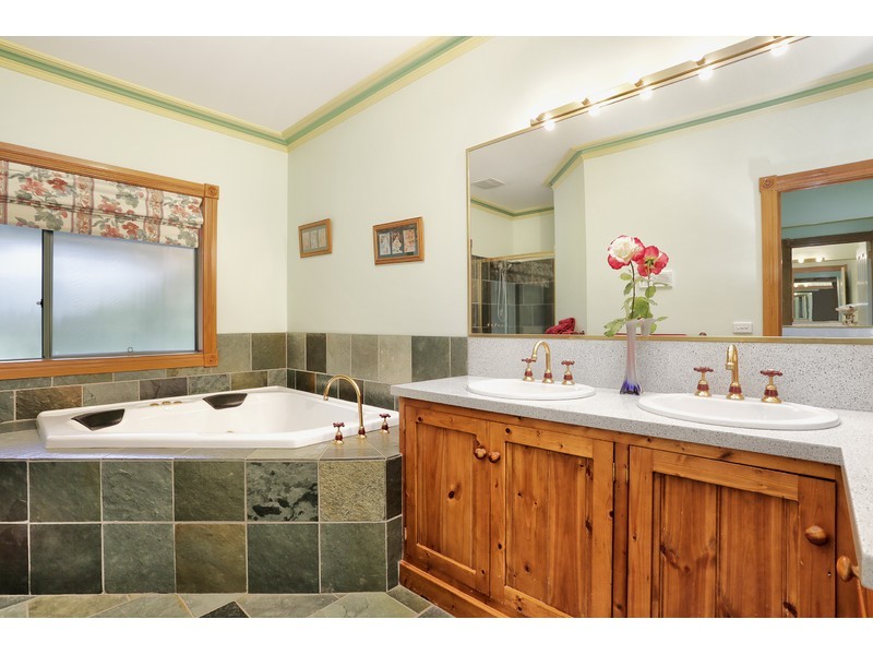 40 Bellbird Court, Langwarrin VIC 3910