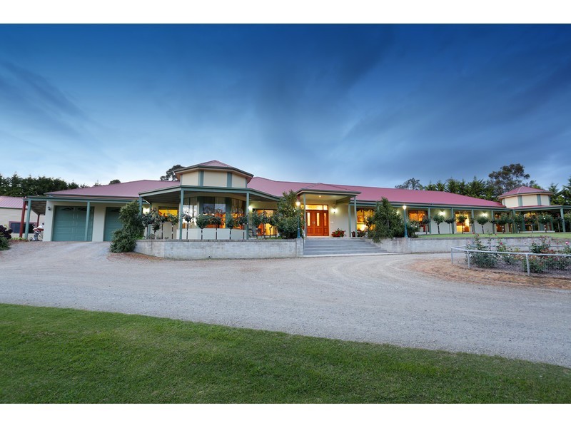 40 Bellbird Court, Langwarrin VIC 3910