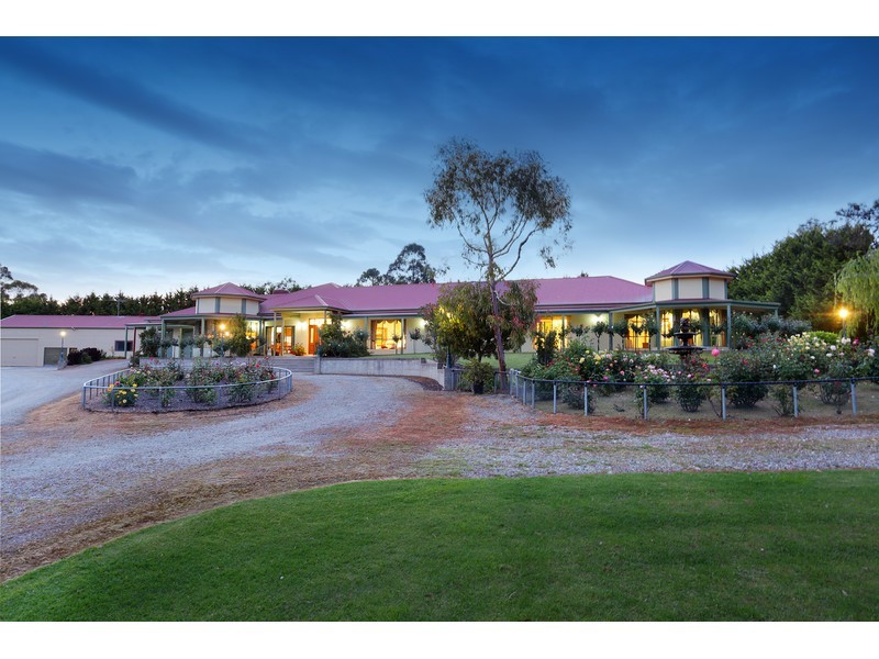 40 Bellbird Court, Langwarrin VIC 3910