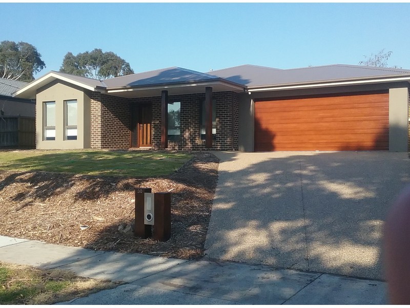 30 Flame Robin Drive, Langwarrin VIC 3910