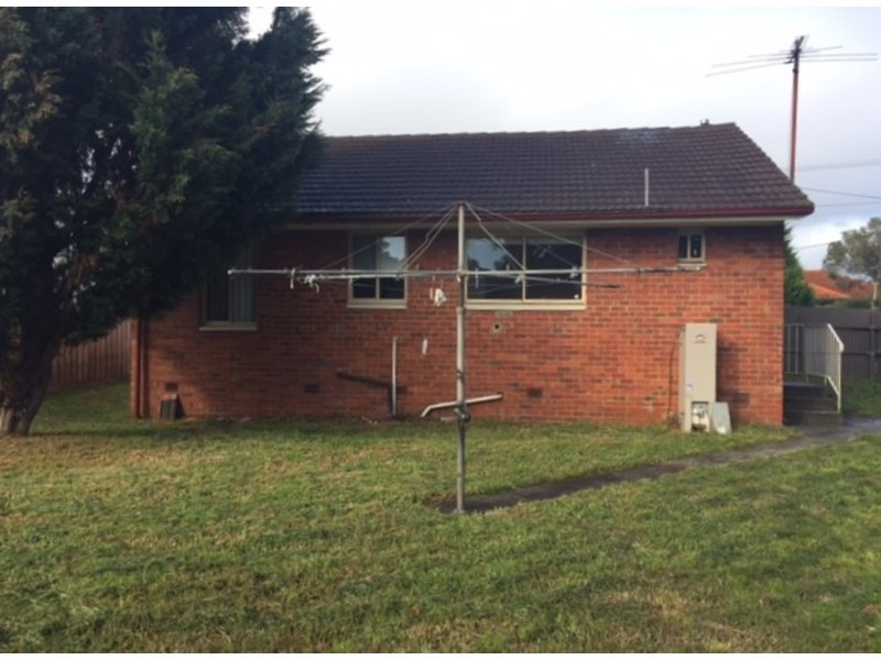 23 Pine Street, Frankston North VIC 3200