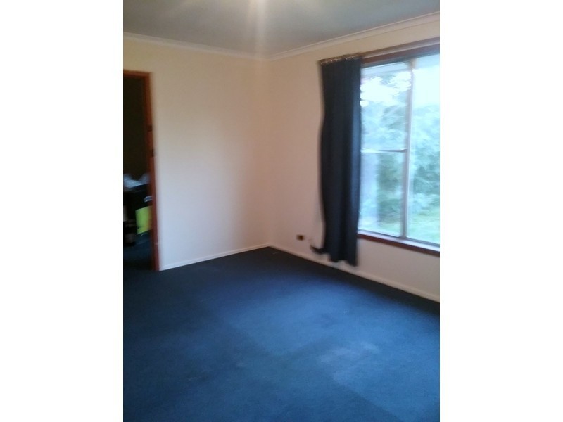 Room 2/13 Wallowa Crescent, Frankston North VIC 3200