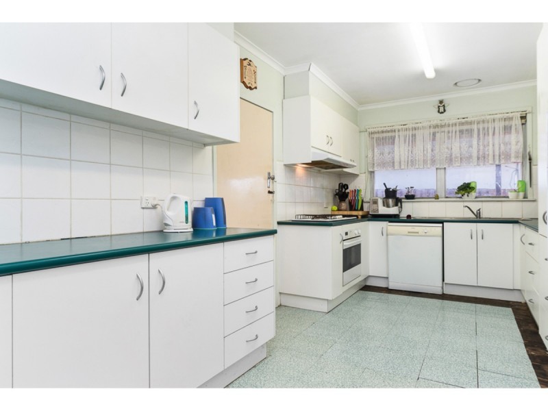 74 Monterey Boulevard, Frankston North VIC 3200