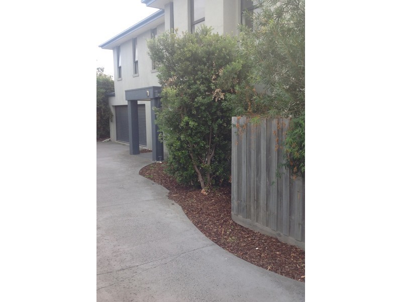 4/11 Culcairn Drive, Frankston South VIC 3199