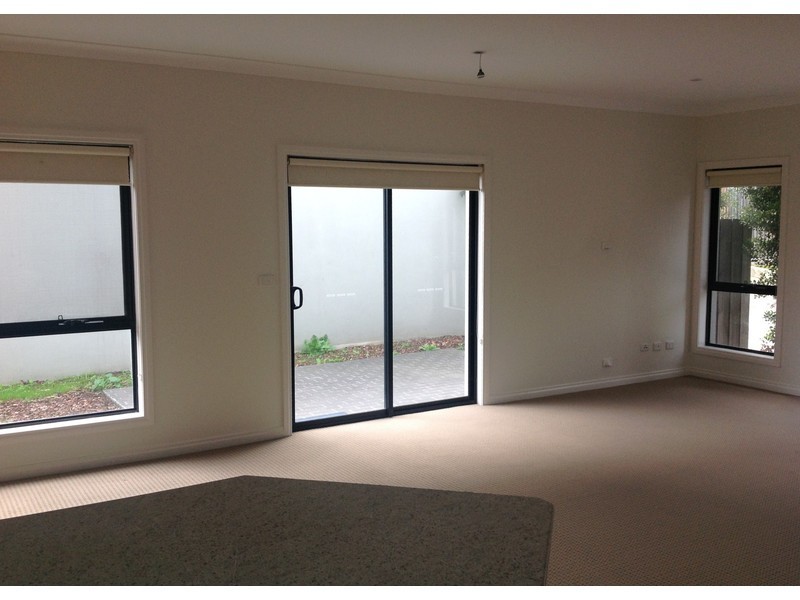 4/11 Culcairn Drive, Frankston South VIC 3199