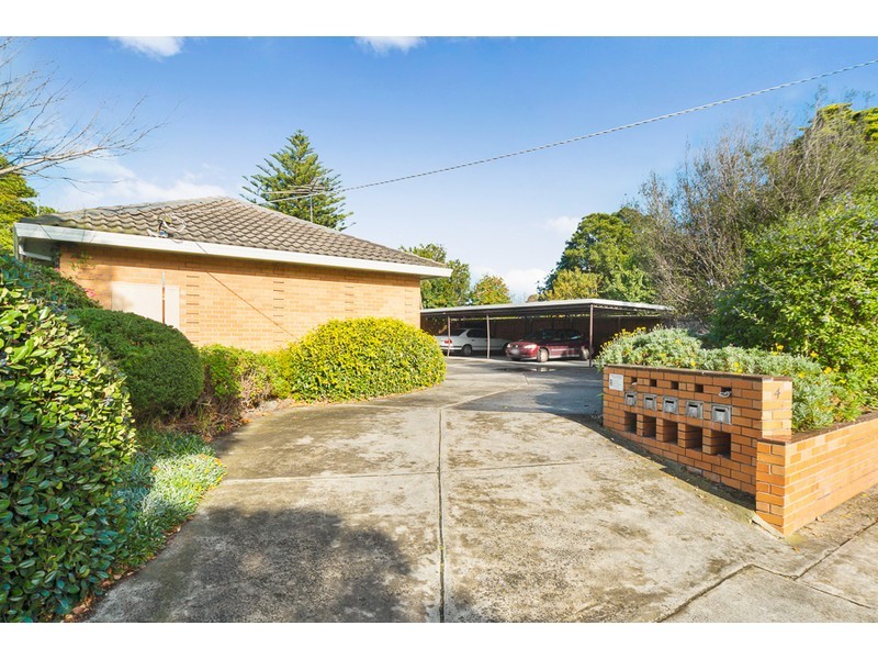 2/4 Cricklewood Avenue, Frankston VIC 3199