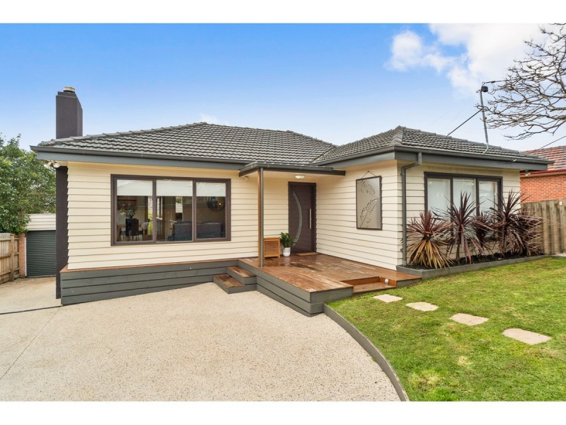 5 Summit Road, Frankston VIC 3199