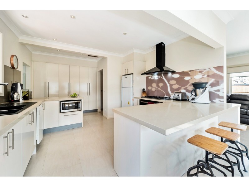 5 Summit Road, Frankston VIC 3199