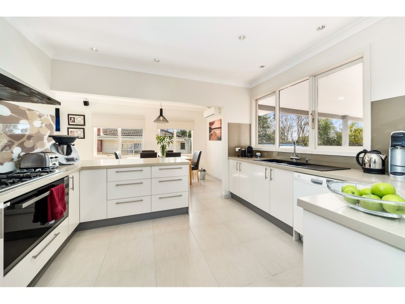 5 Summit Road, Frankston VIC 3199