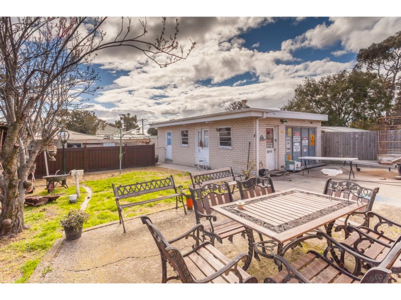 76 Brunning Crescent, Frankston North VIC 3200