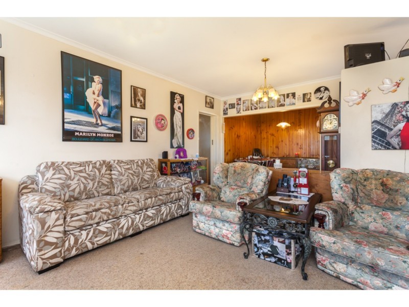 76 Brunning Crescent, Frankston North VIC 3200