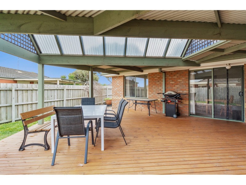 10 Shadi Court, Cranbourne West VIC 3977