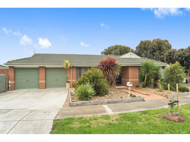 10 Shadi Court, Cranbourne West VIC 3977