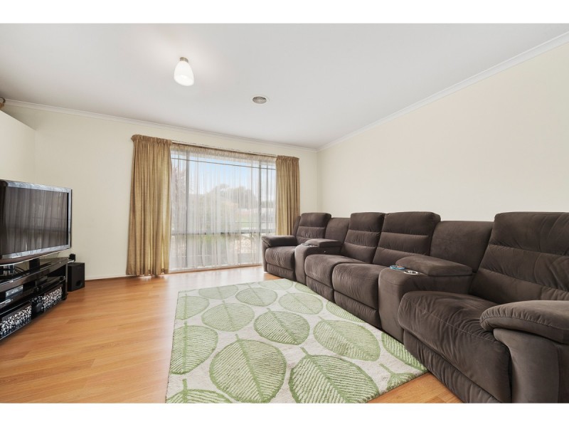 10 Shadi Court, Cranbourne West VIC 3977