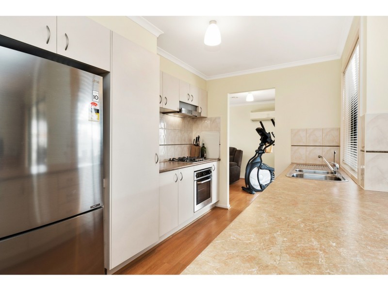 10 Shadi Court, Cranbourne West VIC 3977