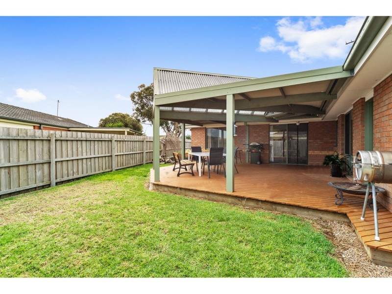 10 Shadi Court, Cranbourne West VIC 3977