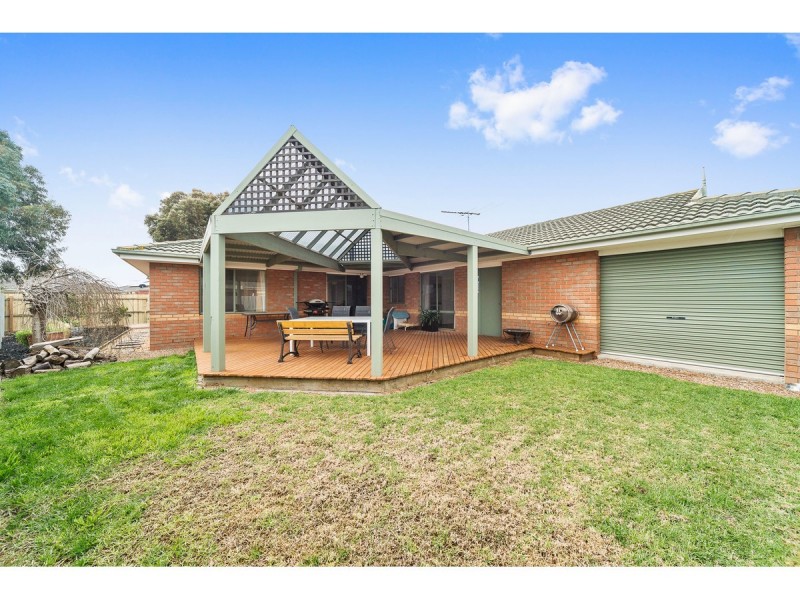 10 Shadi Court, Cranbourne West VIC 3977