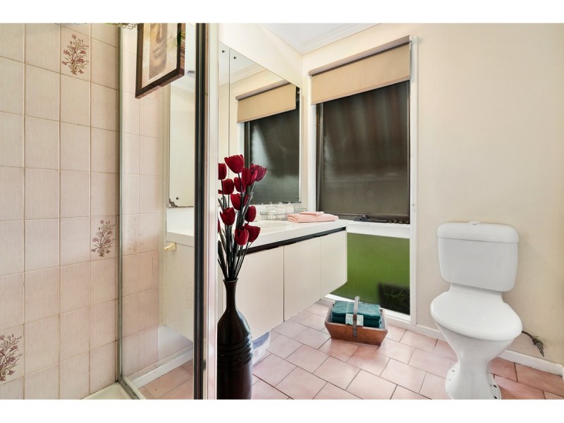 24 Gattinara Drive, Frankston VIC 3199