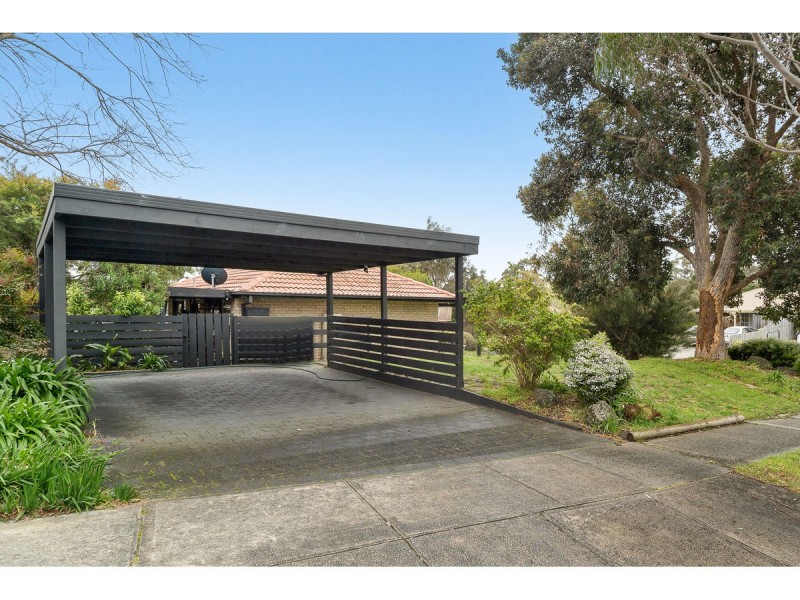24 Gattinara Drive, Frankston VIC 3199
