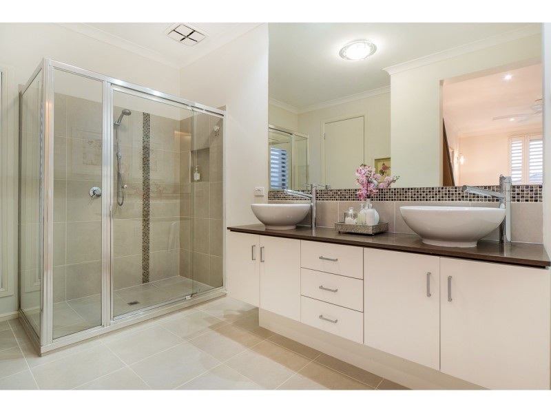 30 Kensei Place, Sandhurst VIC 3977