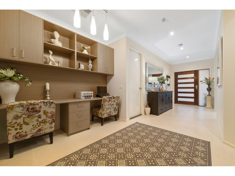 30 Kensei Place, Sandhurst VIC 3977