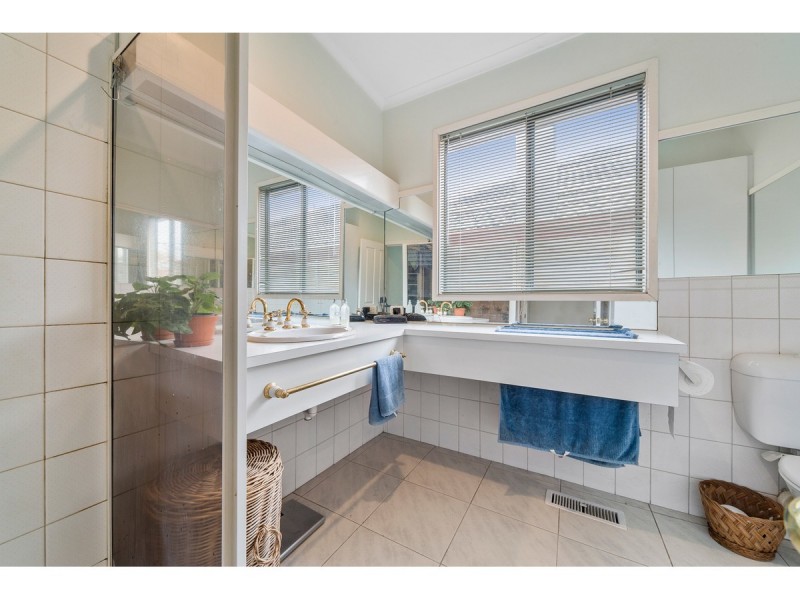 25 Dell Road, Frankston VIC 3199