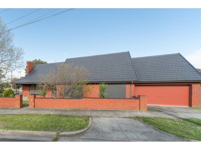 26 Benanee Drive, Frankston VIC 3199