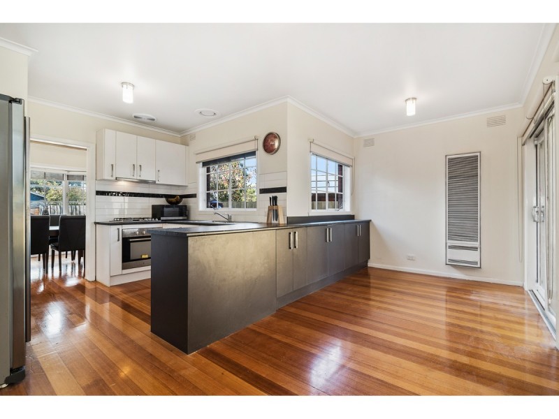 26 Benanee Drive, Frankston VIC 3199