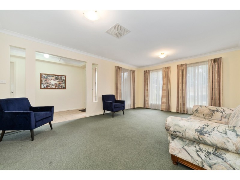 38 Balinga Drive, Skye VIC 3977