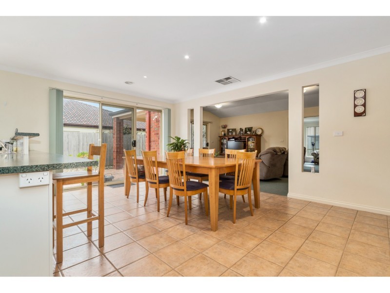 38 Balinga Drive, Skye VIC 3977