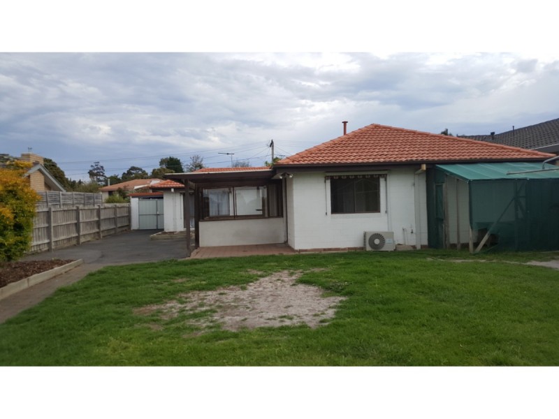 15 Burleigh Court, Frankston VIC 3199