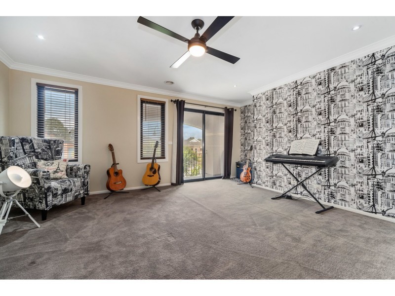 7 Brown Thornbill Court, Langwarrin VIC 3910