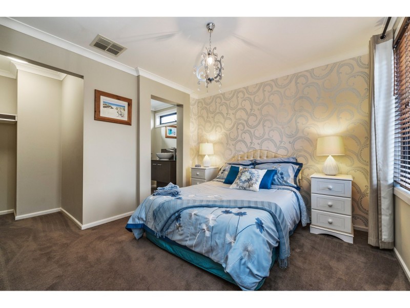 7 Brown Thornbill Court, Langwarrin VIC 3910