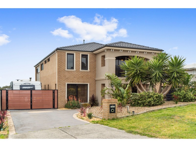 7 Brown Thornbill Court, Langwarrin VIC 3910