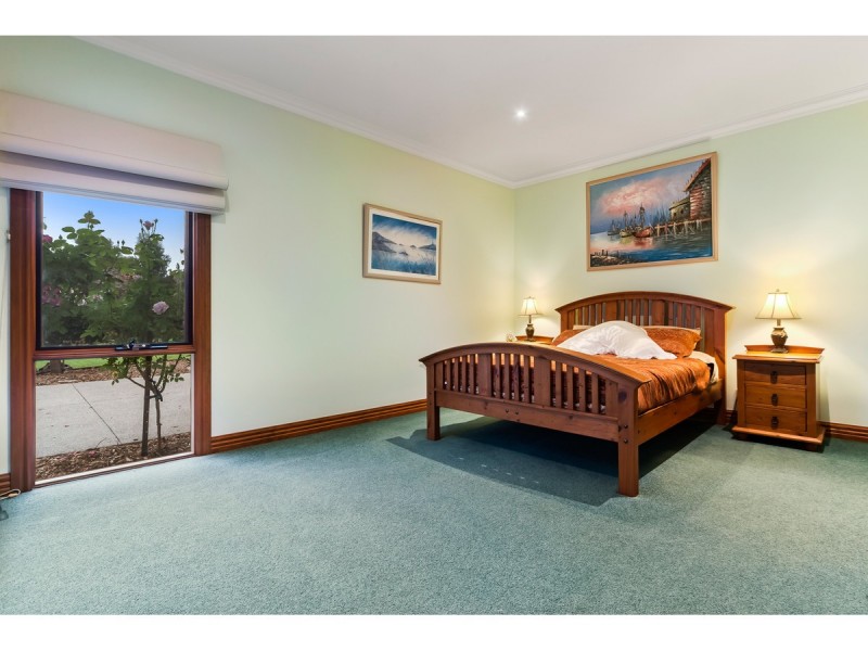 81-83 Lakes Boulevard, Pearcedale VIC 3912