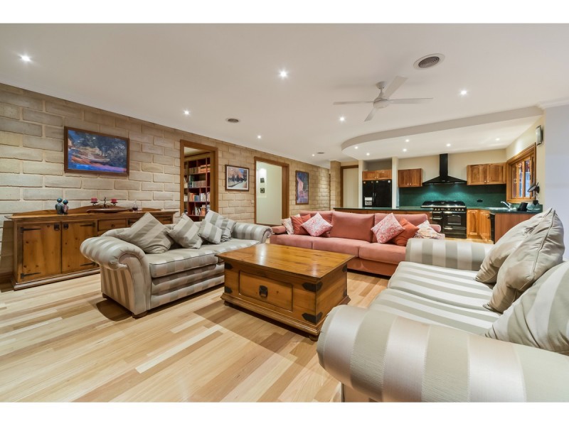 81-83 Lakes Boulevard, Pearcedale VIC 3912