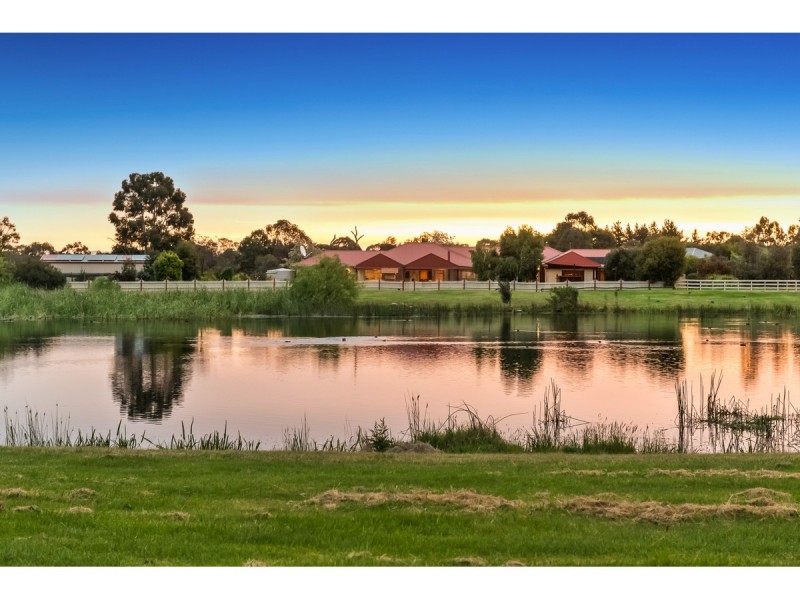 81-83 Lakes Boulevard, Pearcedale VIC 3912