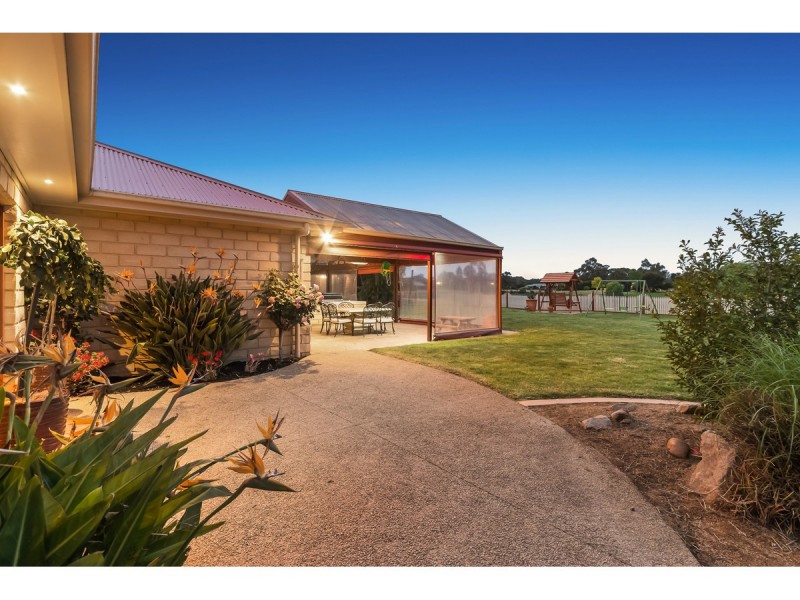 81-83 Lakes Boulevard, Pearcedale VIC 3912