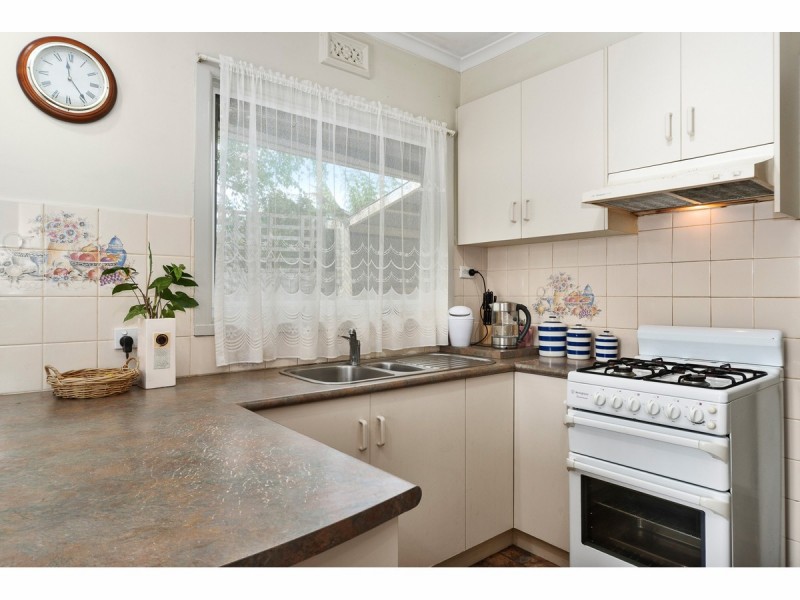 6 Wynnstay Road, Seaford VIC 3198