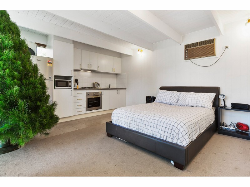 18 Helvetia Court, Frankston VIC 3199