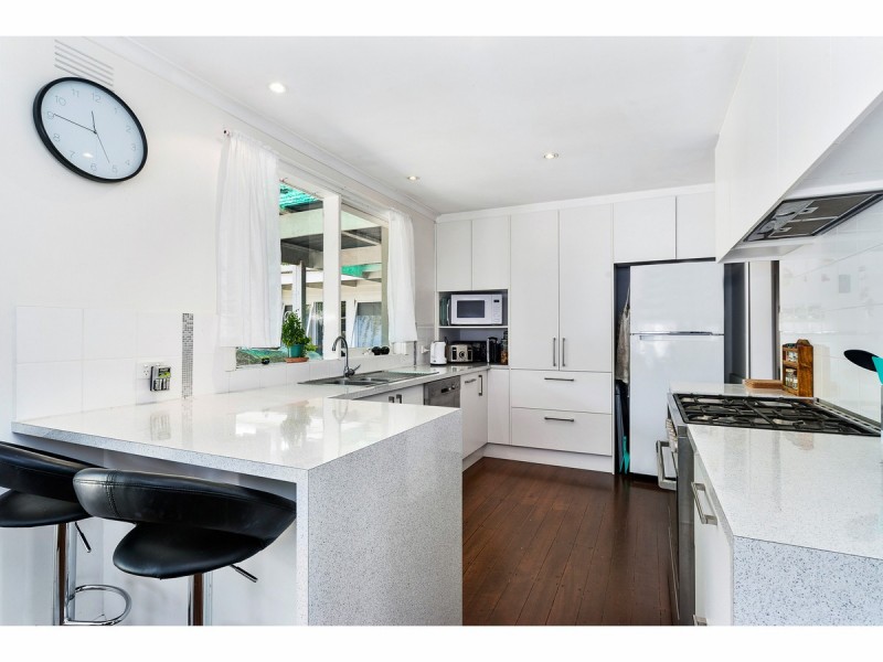 18 Helvetia Court, Frankston VIC 3199