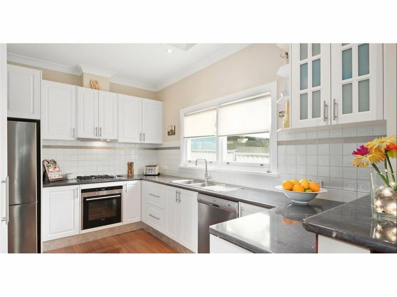 22 Campbell Parade, Box Hill South VIC 3128