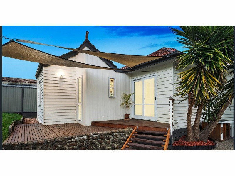22 Campbell Parade, Box Hill South VIC 3128