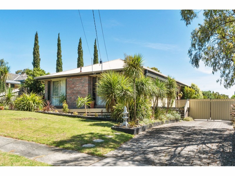 27 Maxwell Court, Langwarrin VIC 3910