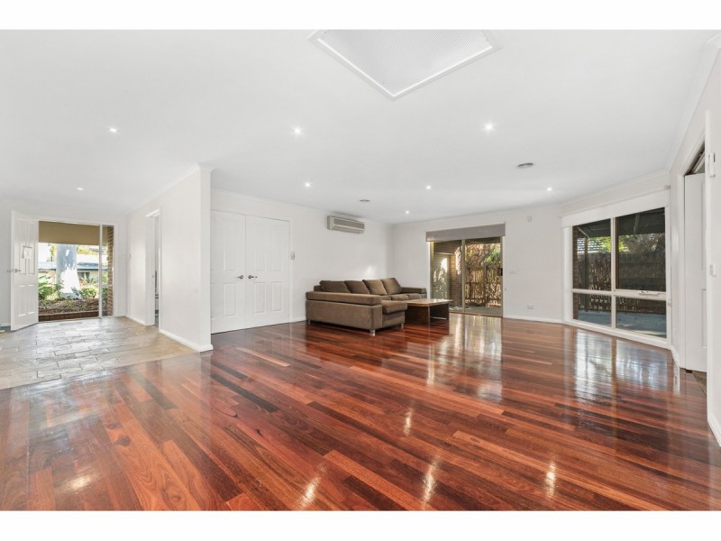 33 Tower Hill Road, Somers VIC 3927