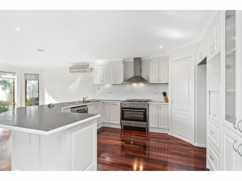 33 Tower Hill Road, Somers VIC 3927