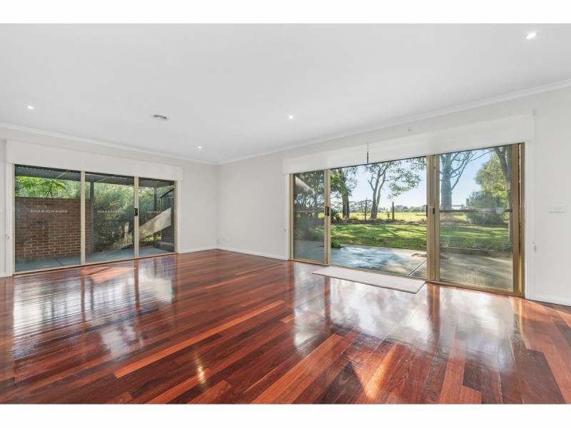 33 Tower Hill Road, Somers VIC 3927