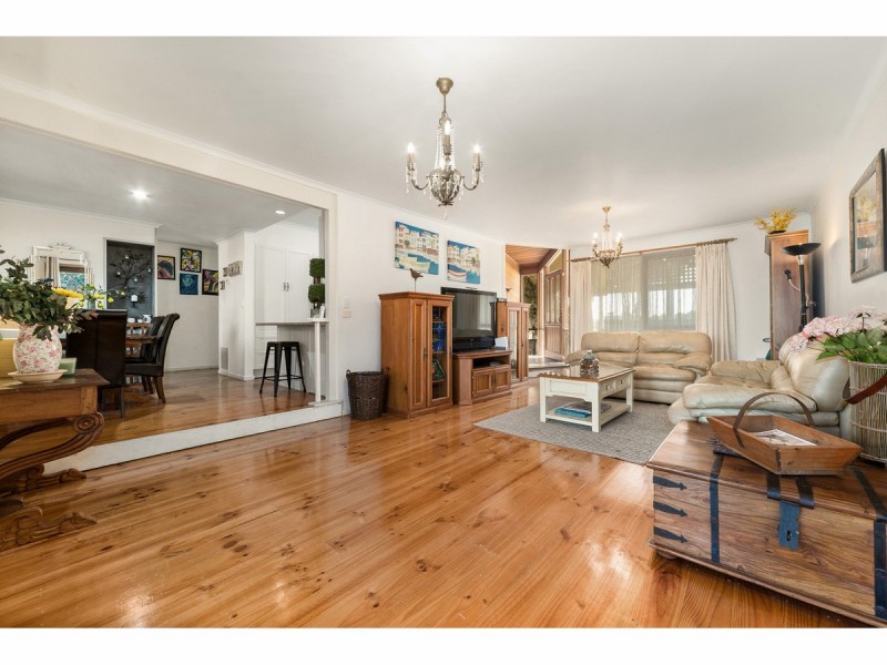 206 McCormicks Road, Skye VIC 3977